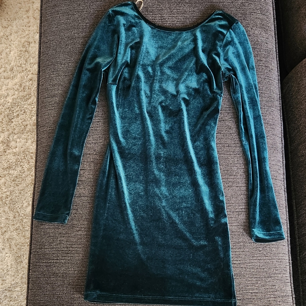 Forever 21 Teal Velvet Long Sleeve Dress